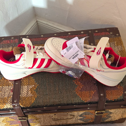 Adidas forum low home alone - adidas,